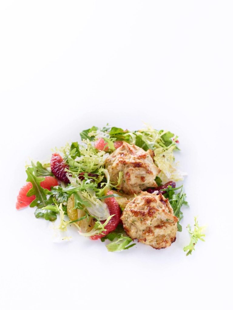 Gluten-Free Crab Cakes with Citrus, Baby Arugula, and Fennel Salad Recipe